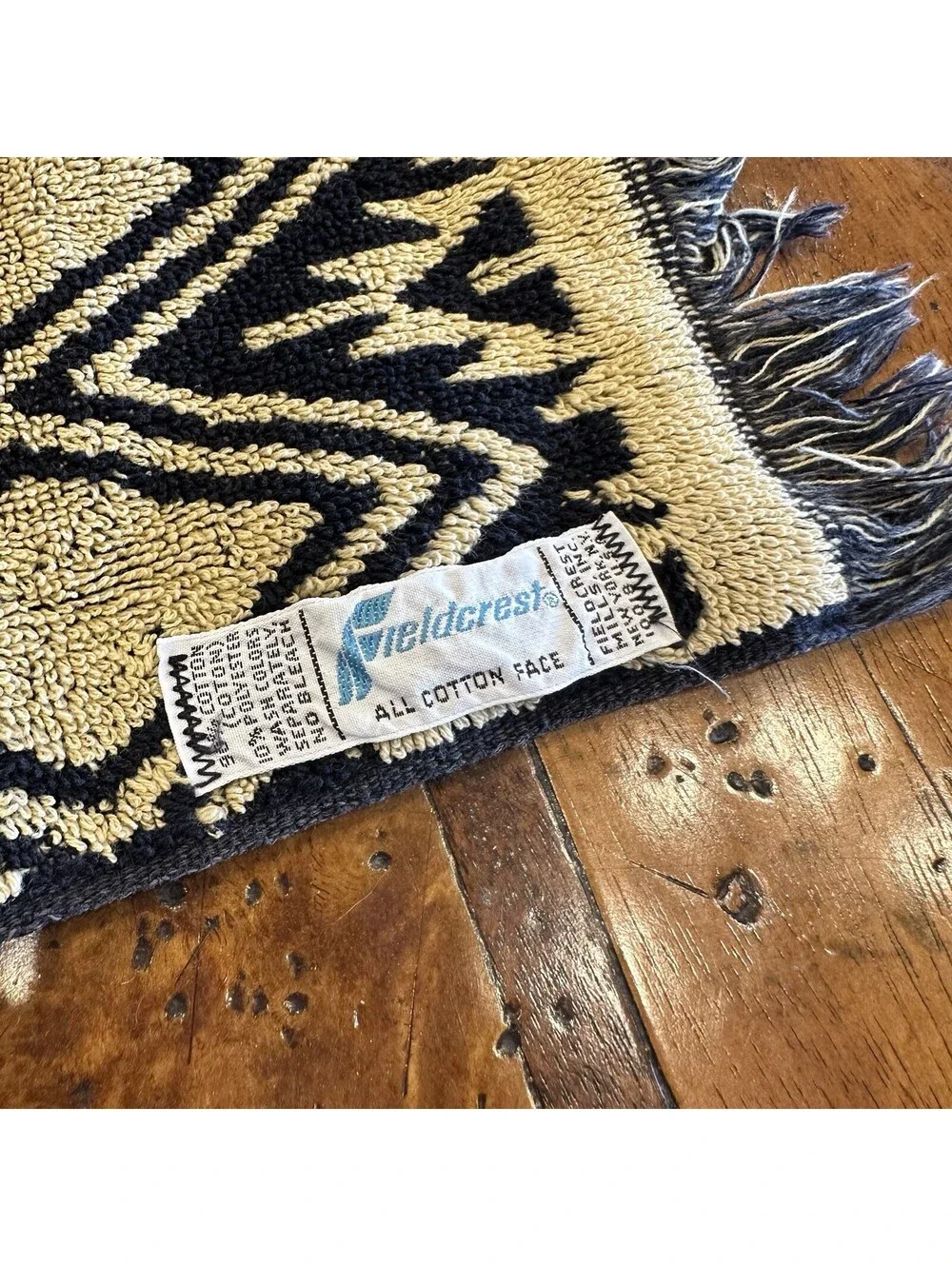 Vintage 1970s FIELDCREST Bath Towels Set of 2 Cotton Faced Chicken 44